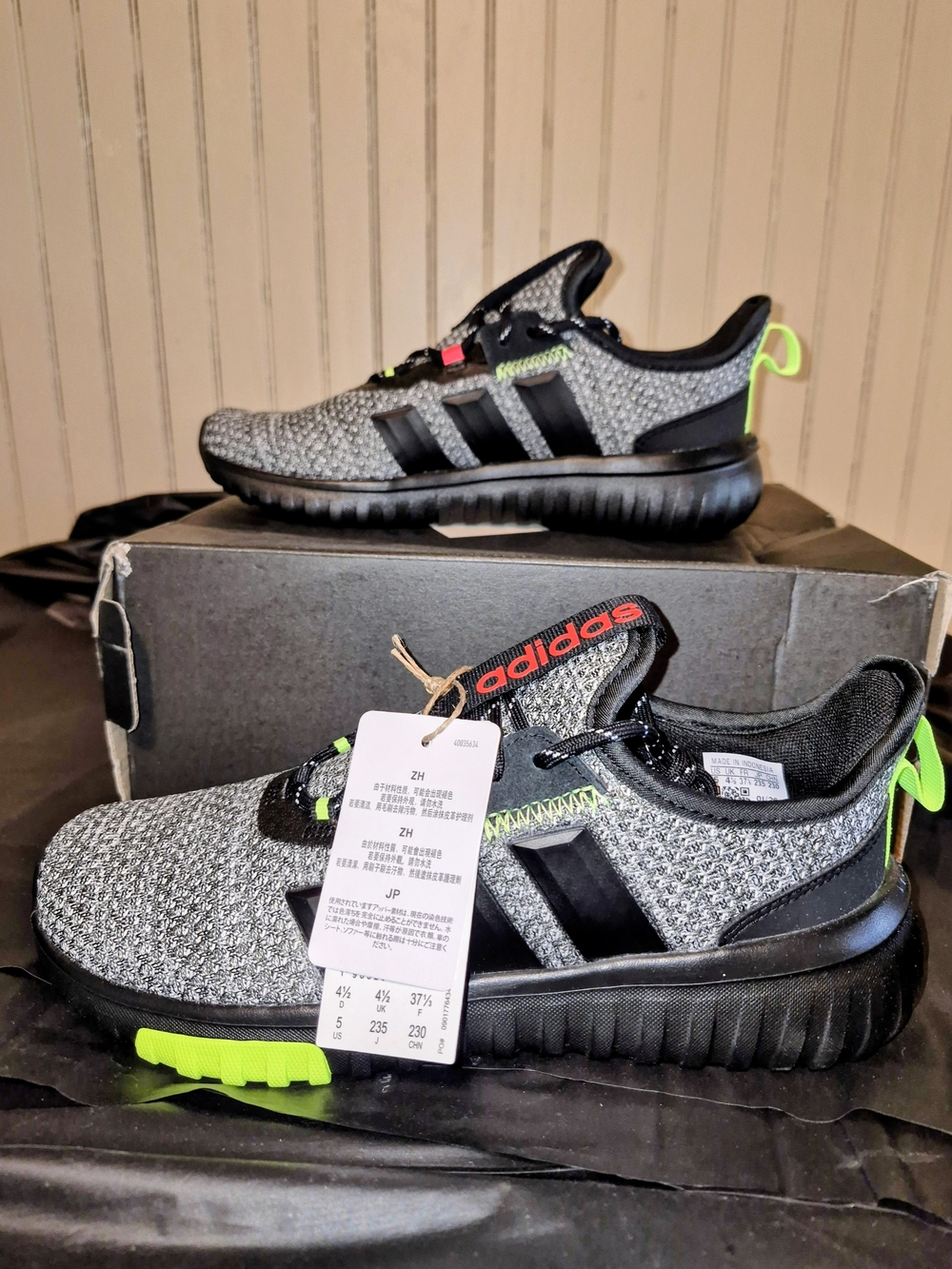 New Adidas Size 5 Kids Or 6.5 Ladies  Black and Gray Knit Sneakers